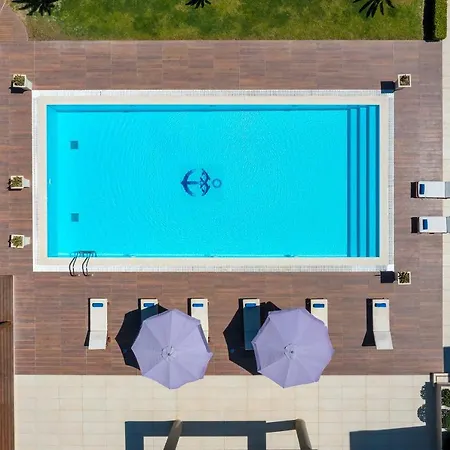 Bella Foresta Villa *