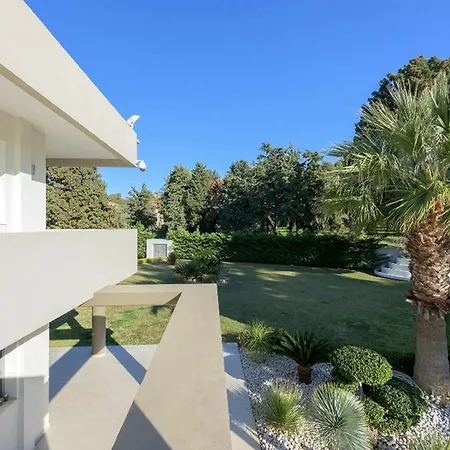 Bella Foresta Villa