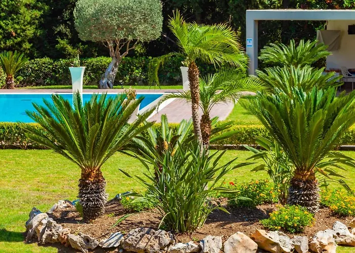 Bella Foresta Villa *