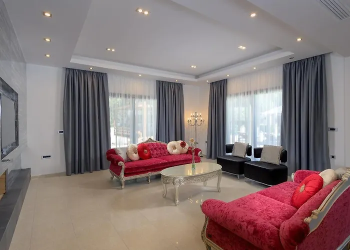 Bella Foresta إياليسوس