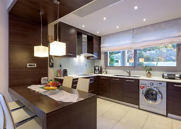 Bella Foresta فيلة